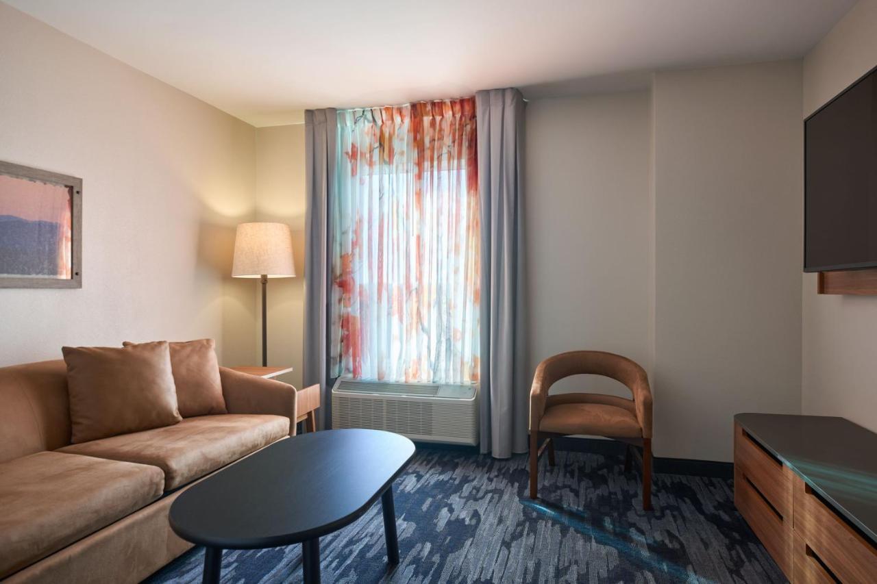 Fairfield Inn And Suites By Marriott Winchester Exteriör bild